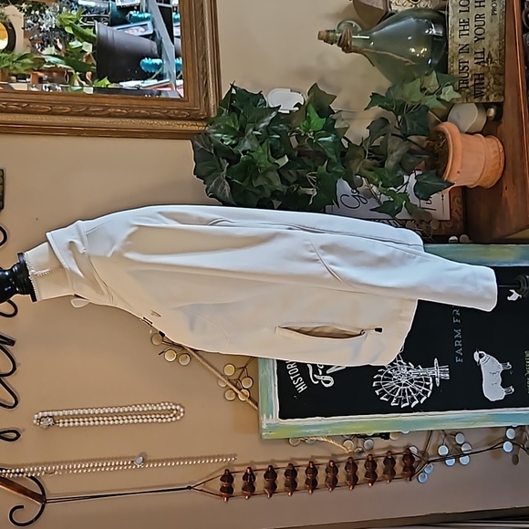 The North Face Zip Up Jacket Size Medium - Picture 3 of 5